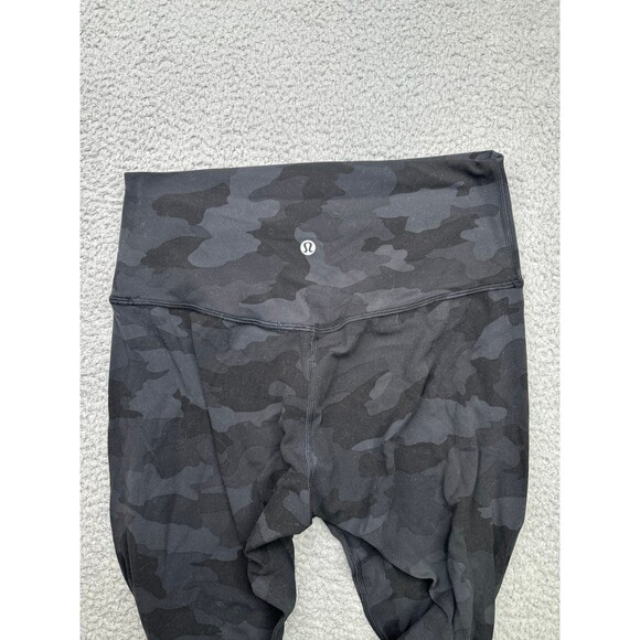 Lululemon Align Pant II *25"
Incognito Camo Multi Grey size 8 ****FLAWED - Picture 6 of 9